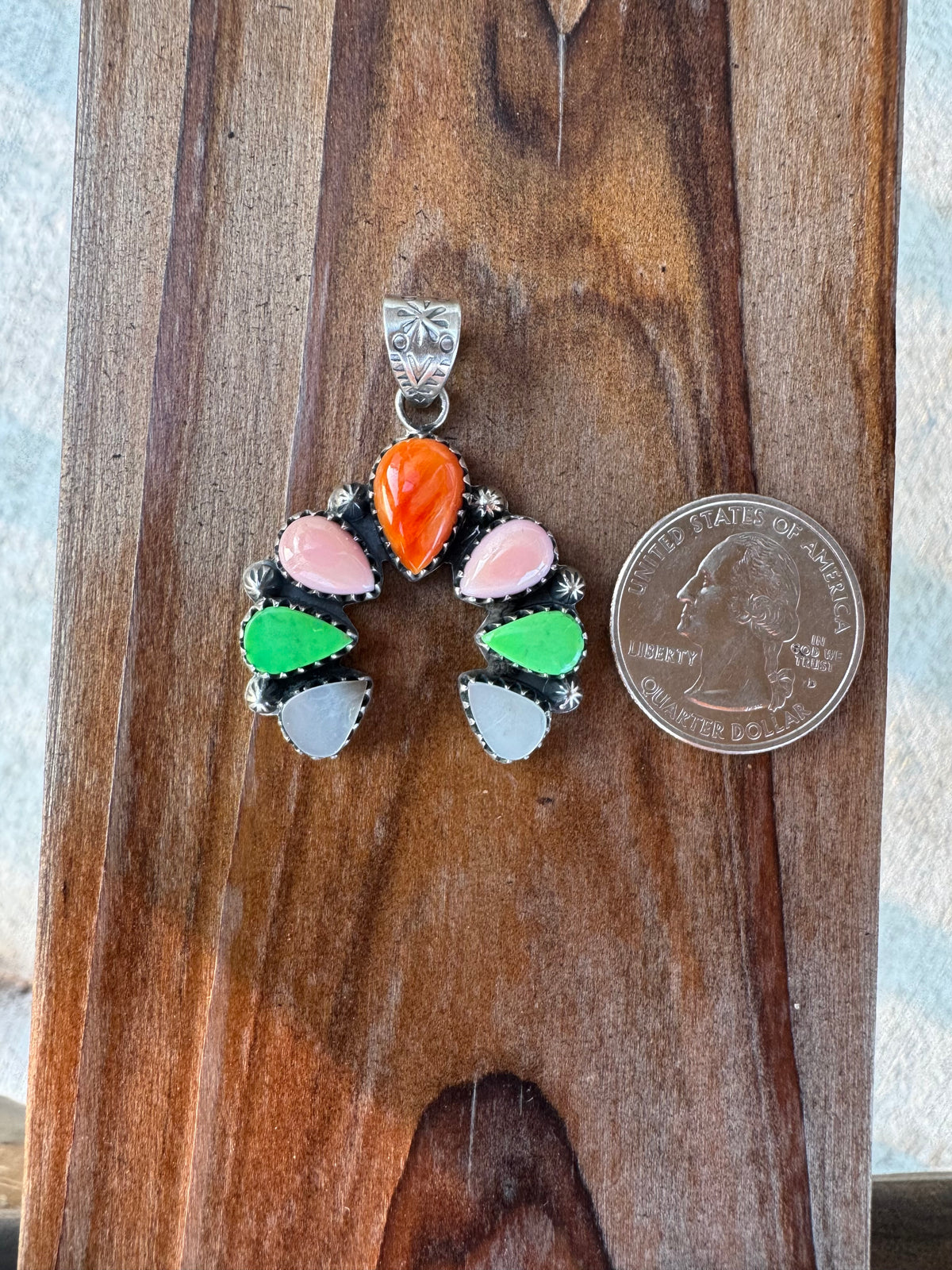 Naja Pendant Muti Stone