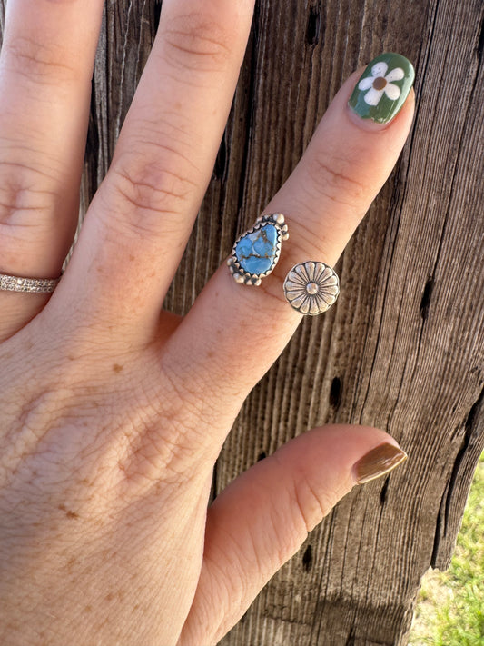 Golden Hills Adjustable Flower Bypass Ring